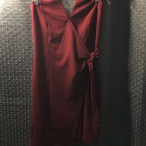 Sleeveless maroon cocktail dress